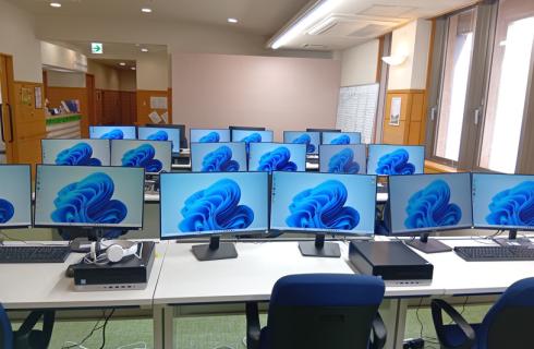 株式会社 イルミナ