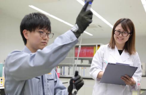 日新製薬株式会社